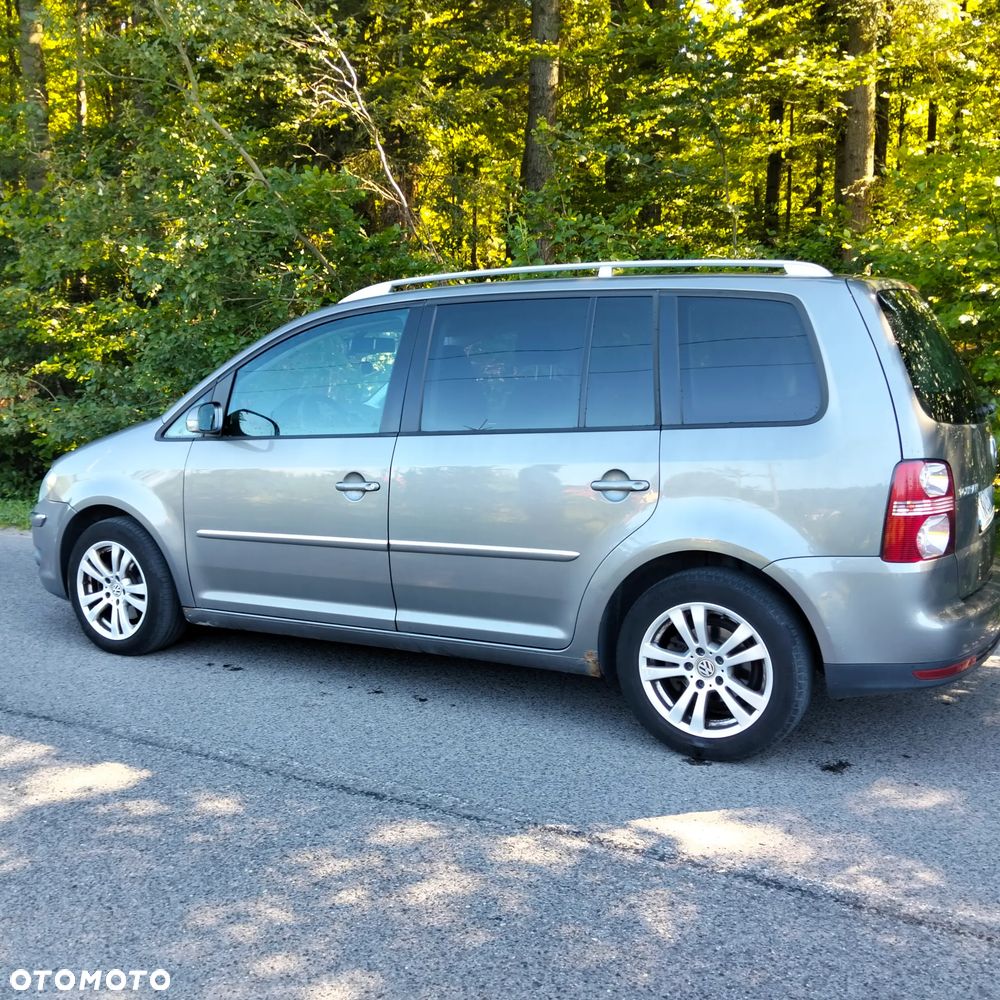 Volkswagen Touran - 7