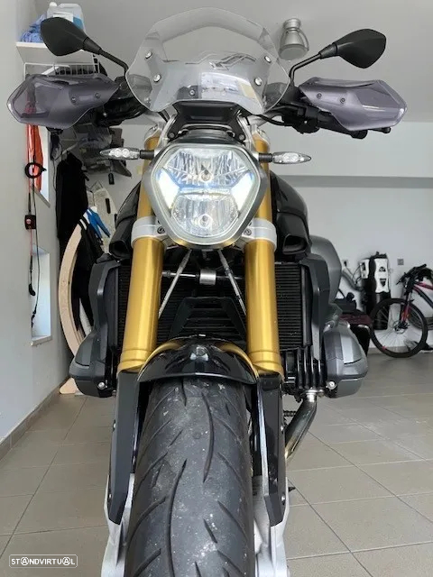 BMW R 1200 R LC - 24