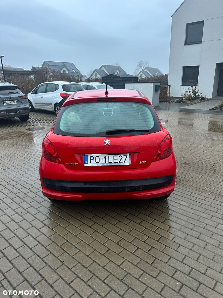Peugeot 207 - 6