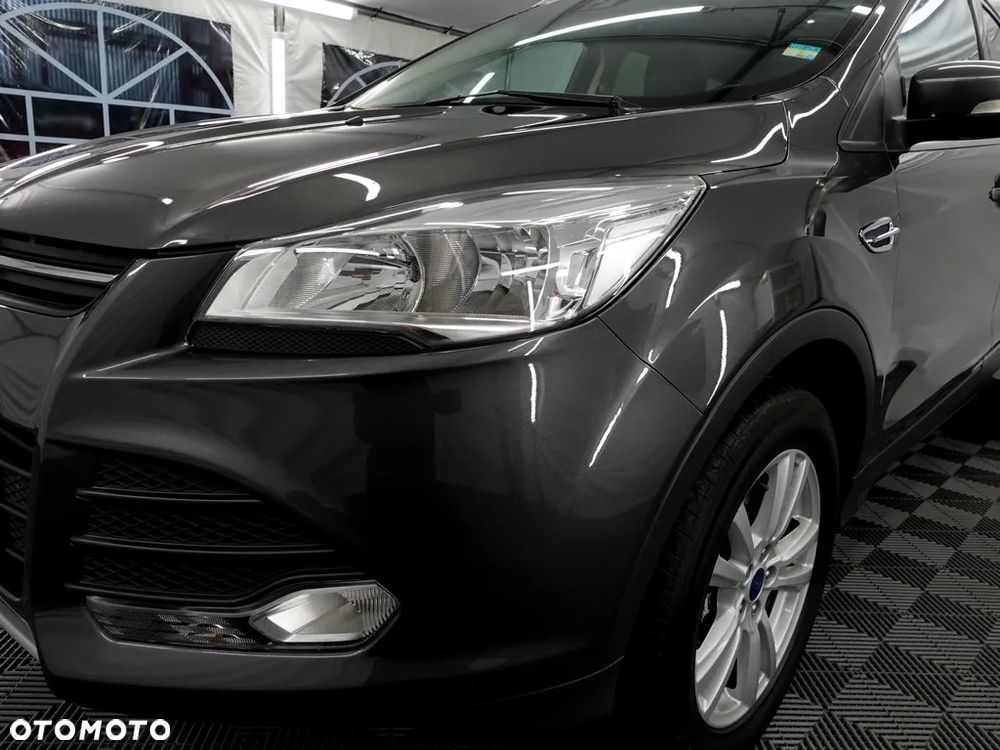 Ford Kuga 2.0 TDCi FWD Titanium - 24