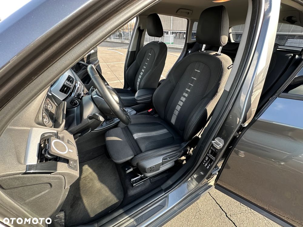 BMW X1 xDrive20d Sport Line - 23