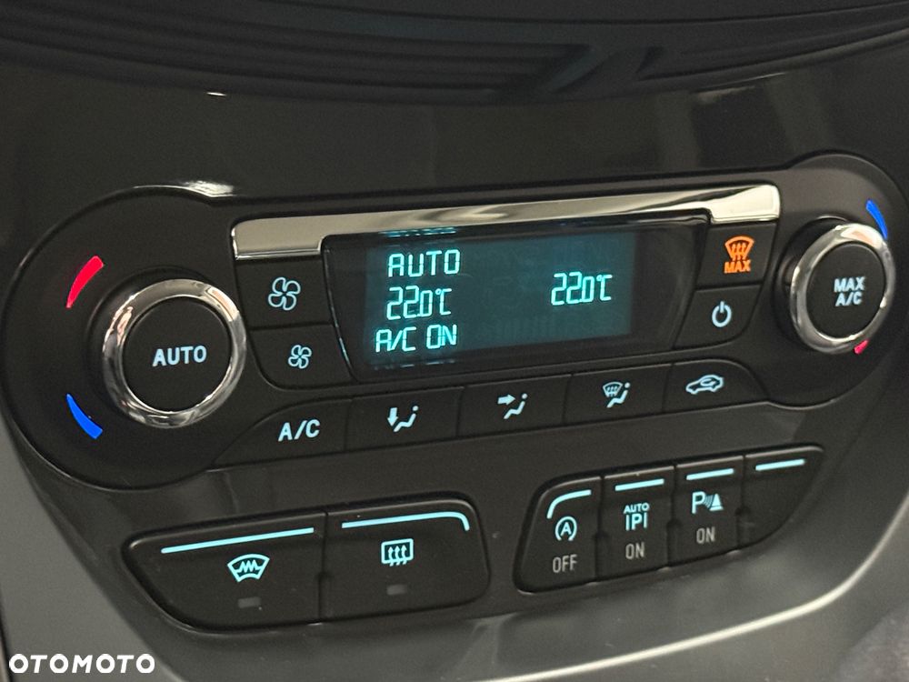 Ford Kuga 2.0 TDCi 4x4 Titanium - 26