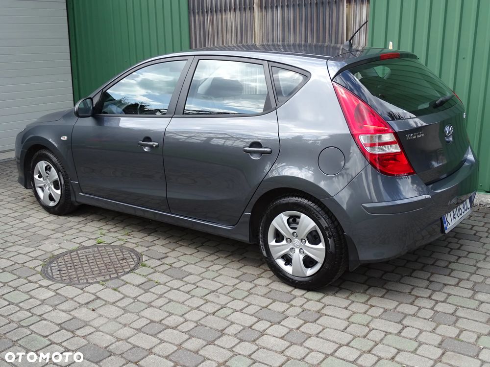 Hyundai i30 1.4 Classic + - 29