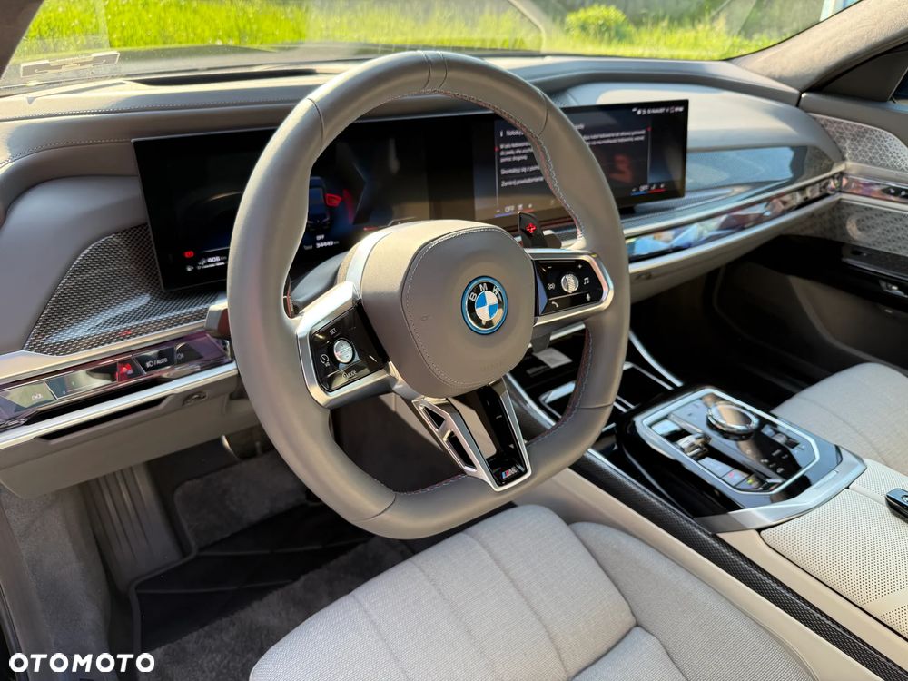 BMW Seria 7 M760e PHEV xDrive sport - 22
