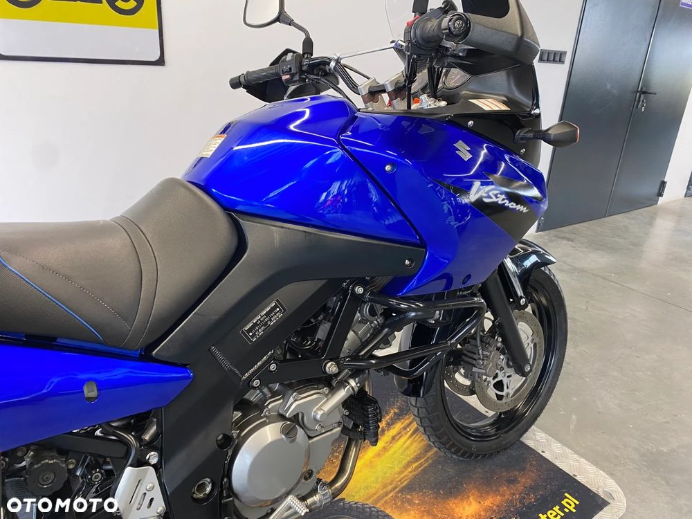 Suzuki V-STROM - 30