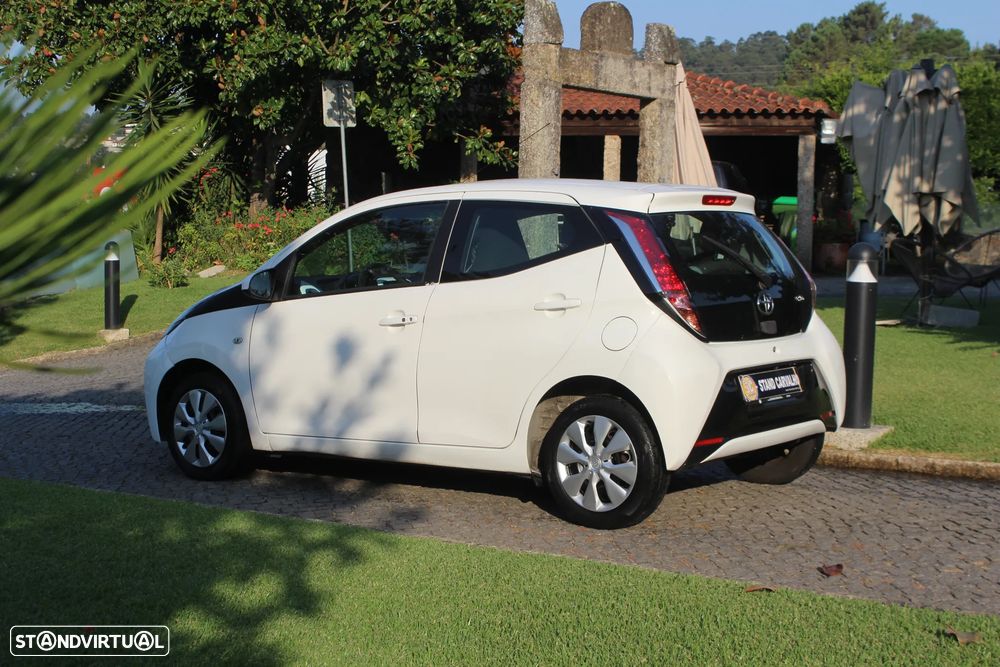 Toyota Aygo x-clusiv - 3