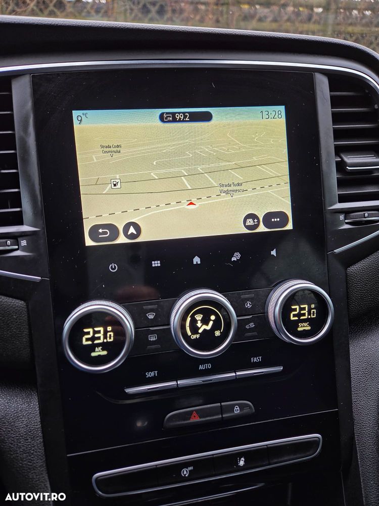 Renault Megane BLUE dCi 115 BUSINESS EDITION - 23