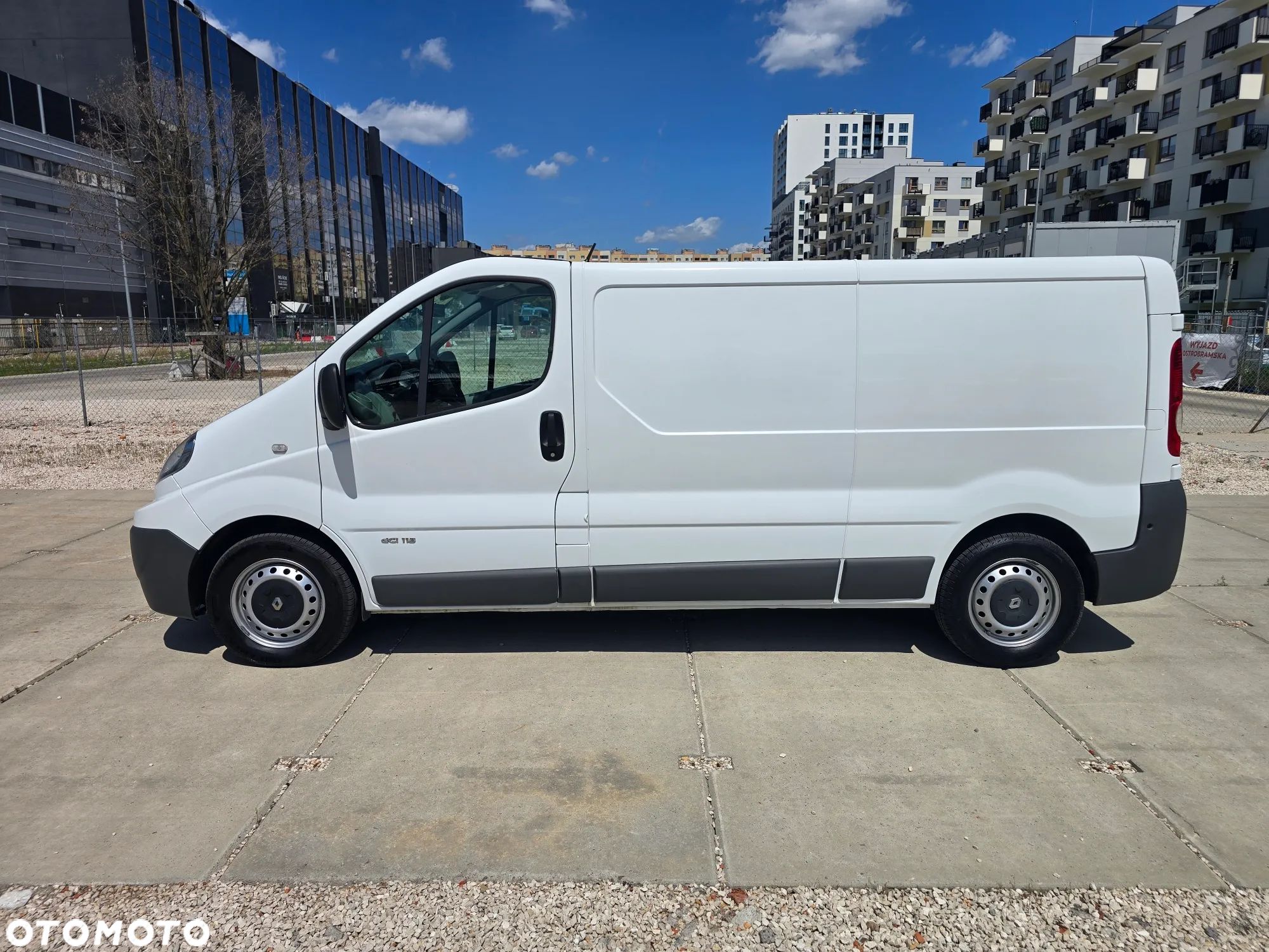 Renault TRAFIC - 1