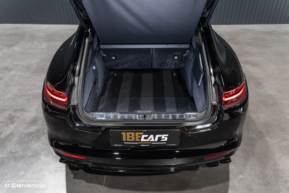 Porsche Panamera 4 E-Hybrid Platinum Edition - 58