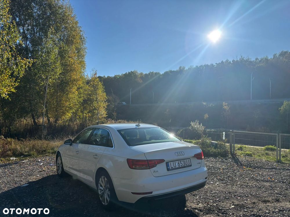 Audi A4 Limousine 1.4 TFSI Design - 25