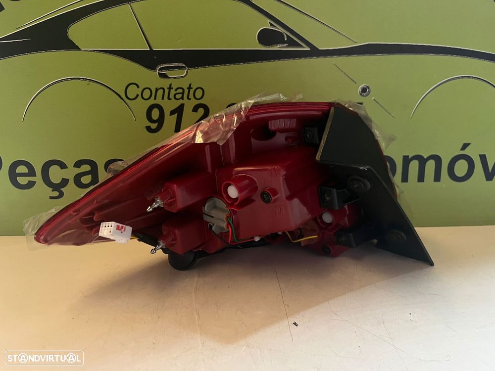 Kia Ceed II - FAROLIM DIREITO - FT497 - 4