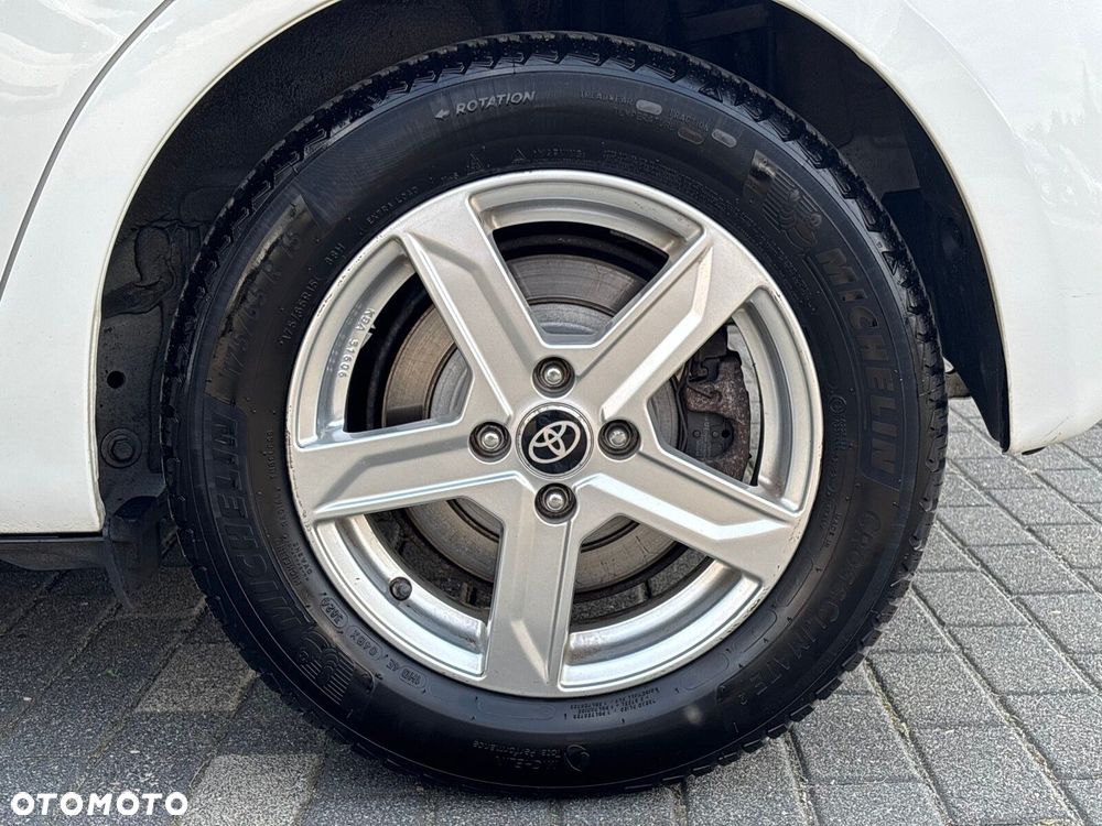 Toyota Yaris 1.5 Premium CVT - 25