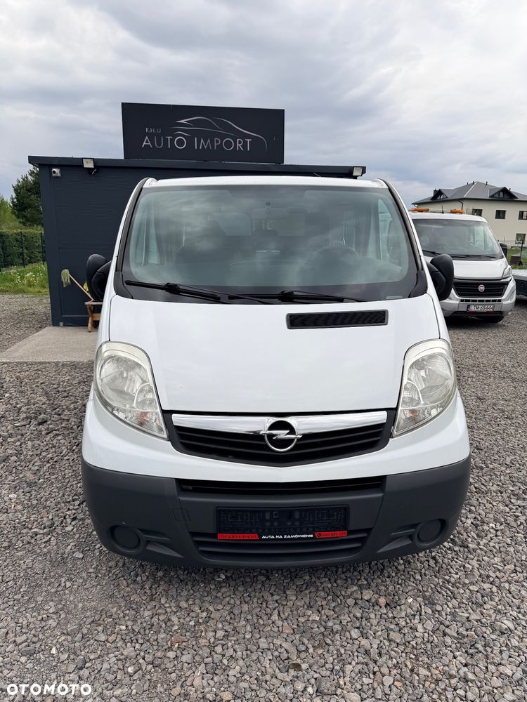 Opel Vivaro - 8