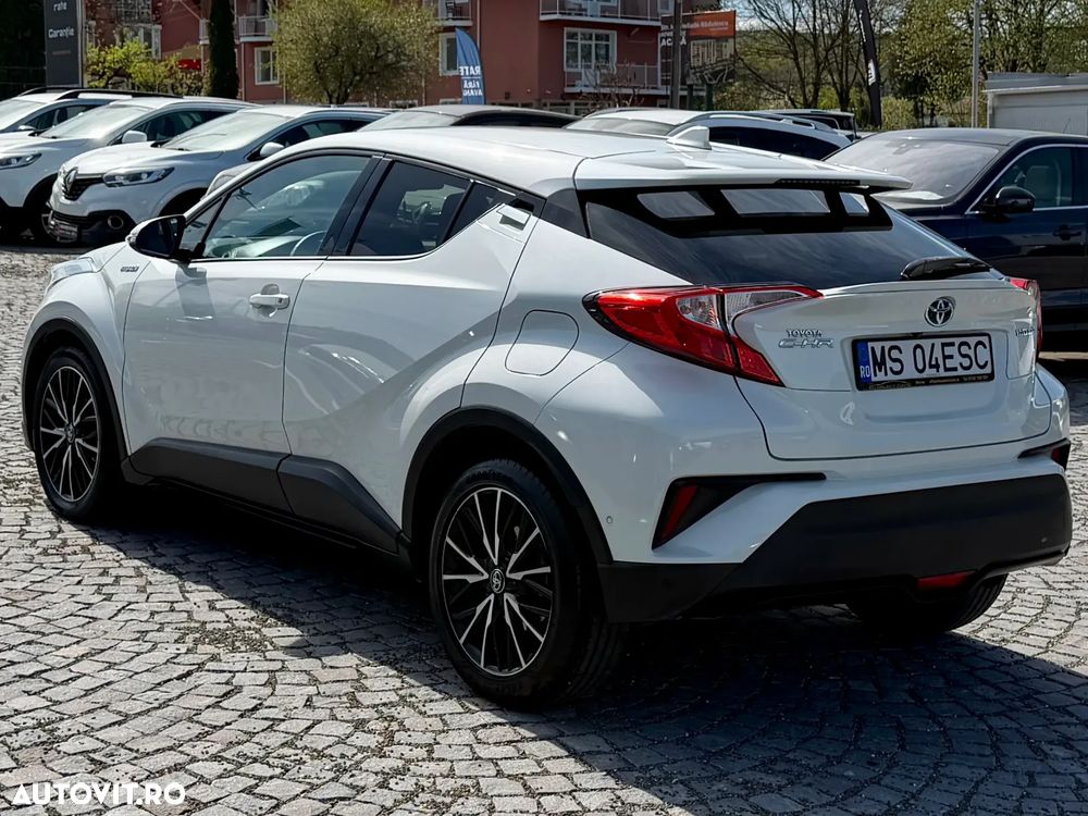 Toyota C-HR Lounge - 4