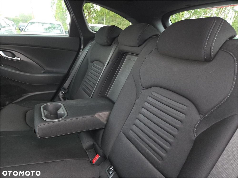 Hyundai i30 - 16