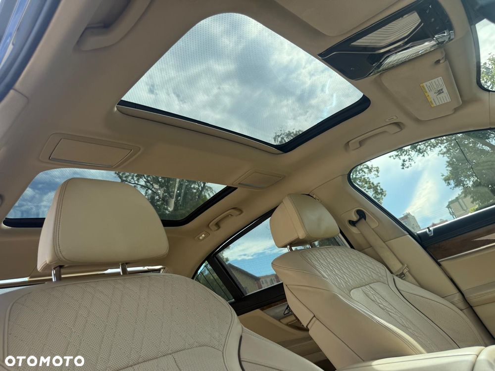BMW Seria 7 740Li - 15