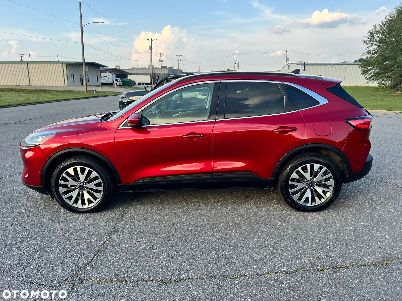 Ford Escape 2.0 EcoBoost AWD Titanium - 22