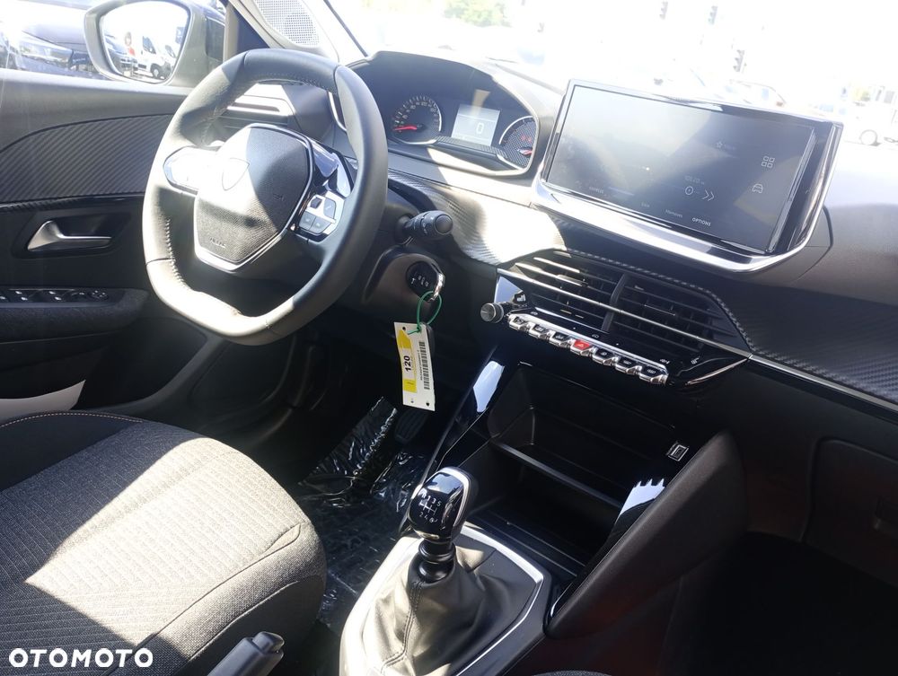 Peugeot 208 - 10