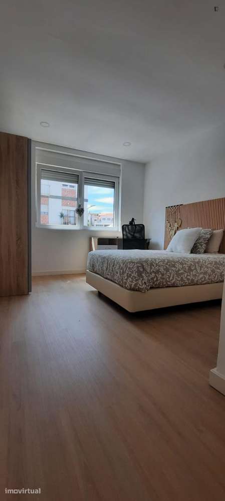 Quarto - localizado em Paranhos Porto - Grande imagem: 2/26
