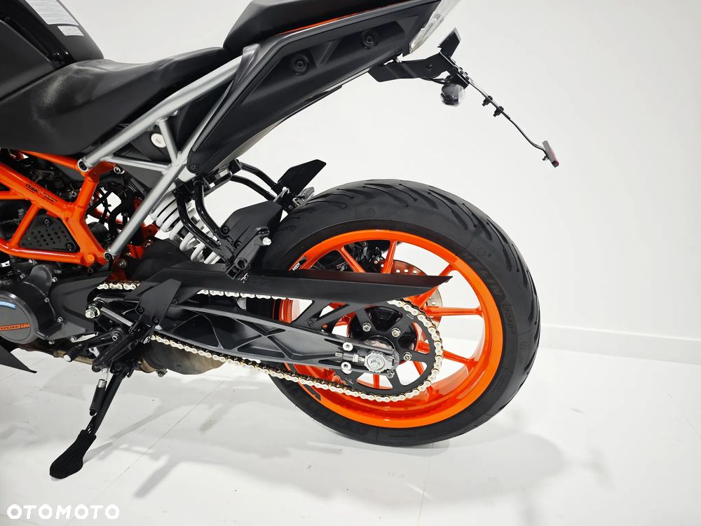 KTM Duke - 17