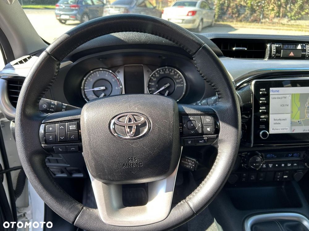 Toyota Hilux 2.8 D-4D Double Cab SR5 4x4 - 17