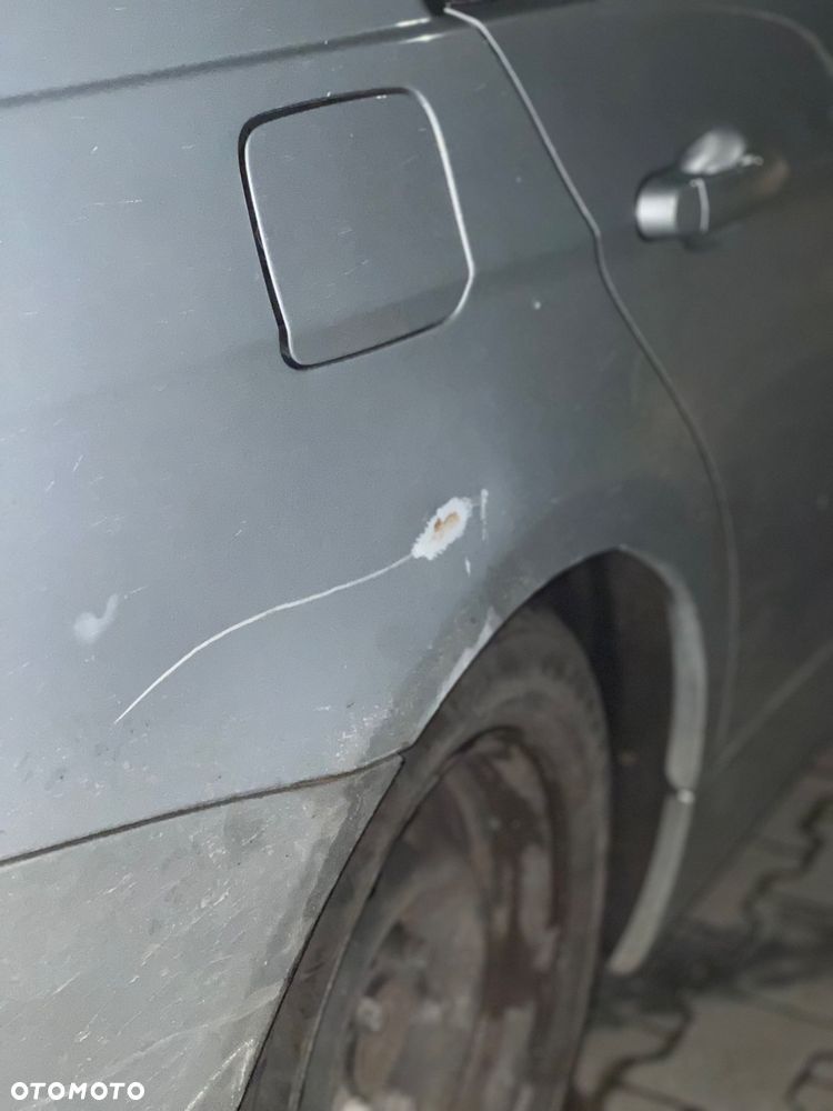 BMW Seria 3 318i - 9