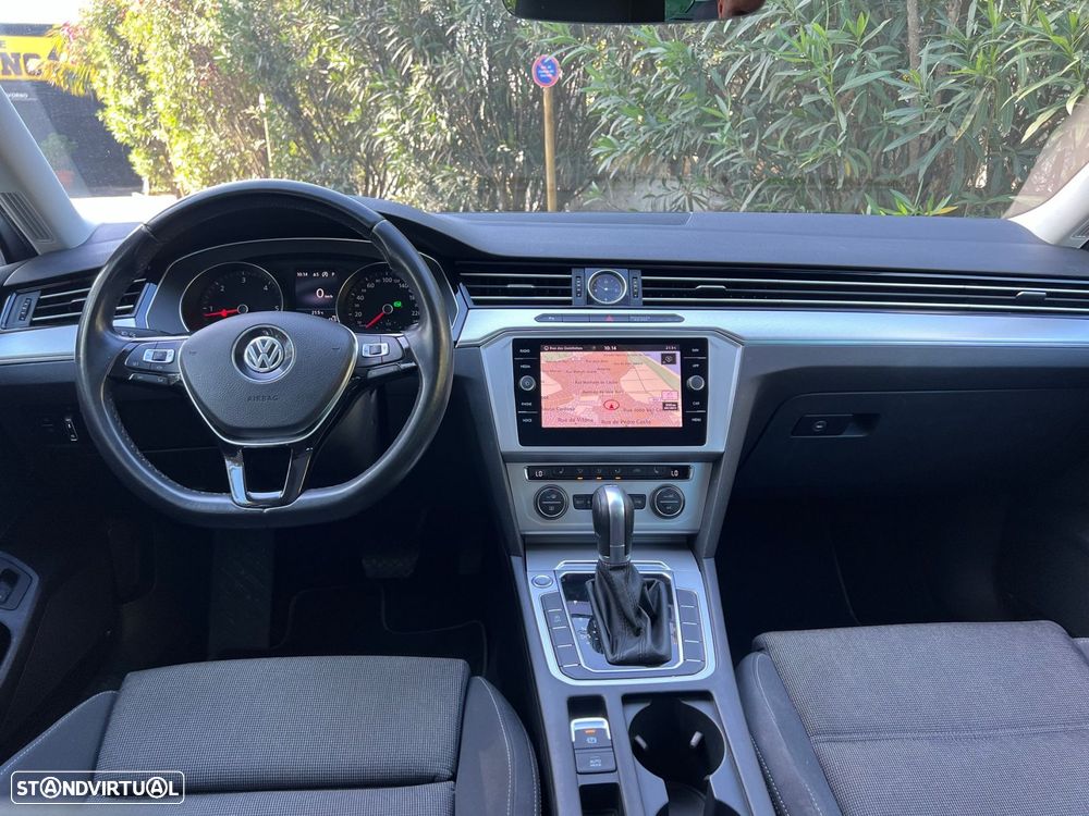 VW Passat Variant 1.6 TDI Confortline DSG - 7