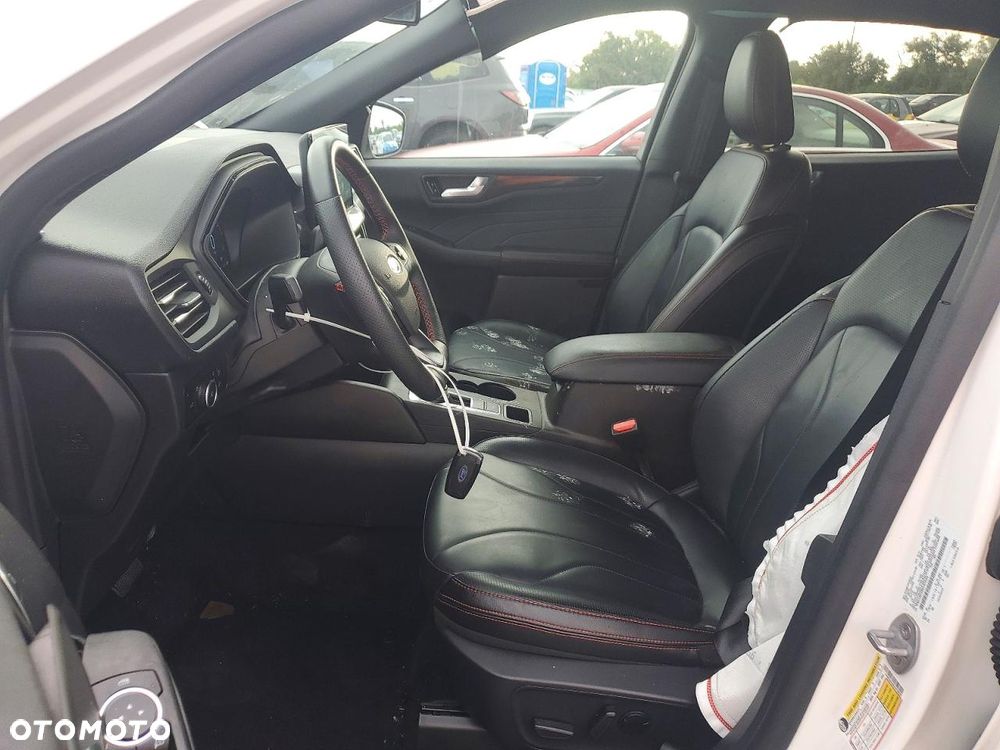 Ford Escape 2.0 EcoBoost AWD Titanium - 6