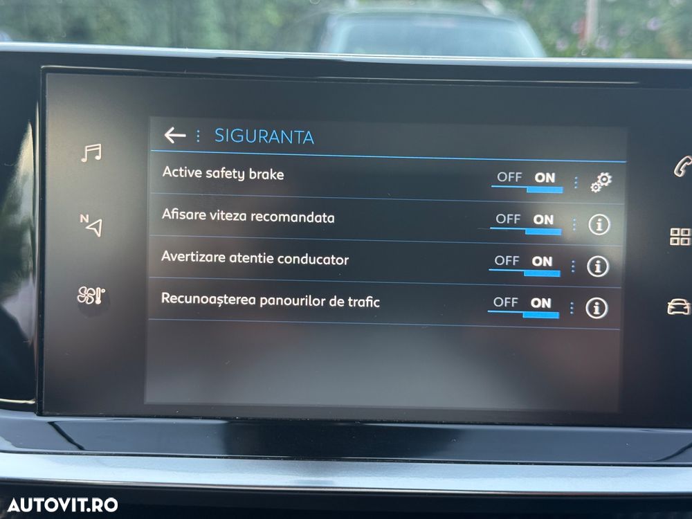 Peugeot 2008 1.2 PureTech EAT8 STT Allure Pack - 30