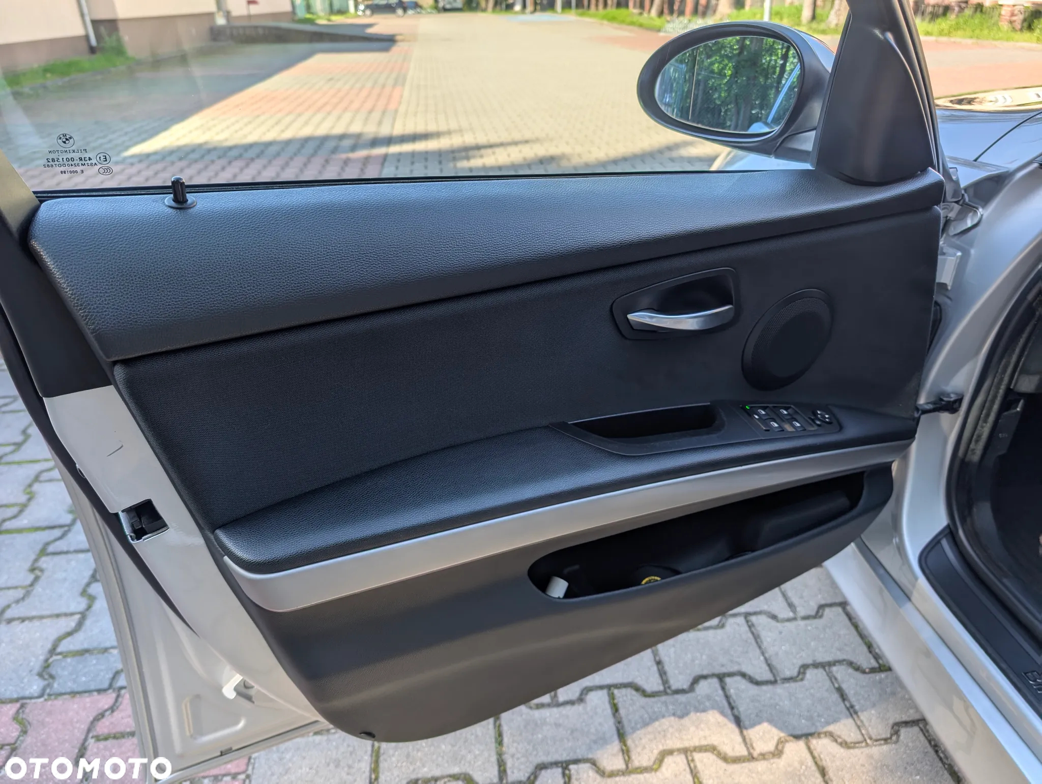 BMW Seria 3 318i Touring - 24