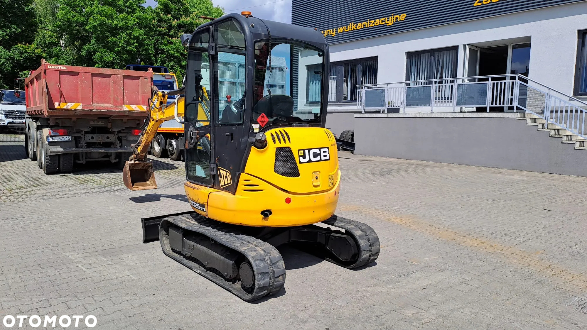 JCB 8025 - 5