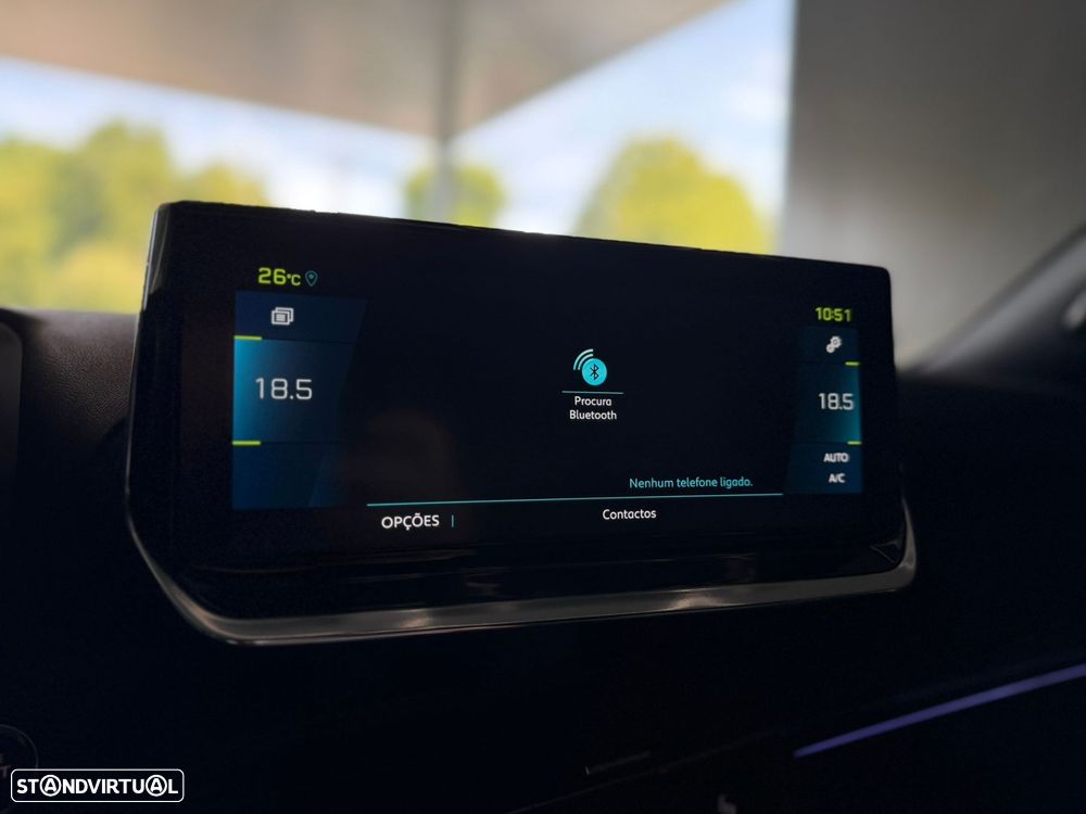 Peugeot e-2008 50 kWh GT - 42