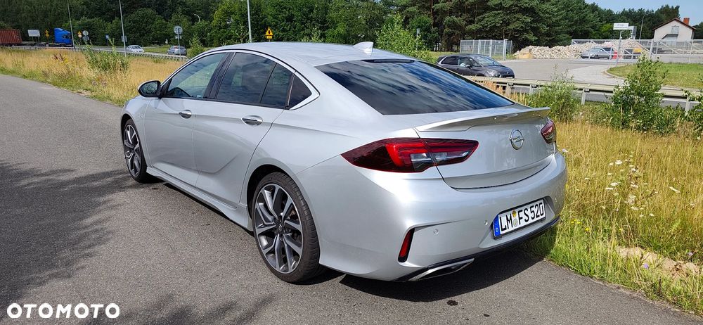 Opel Insignia 2.0 T 4x4 GSi S&S - 12