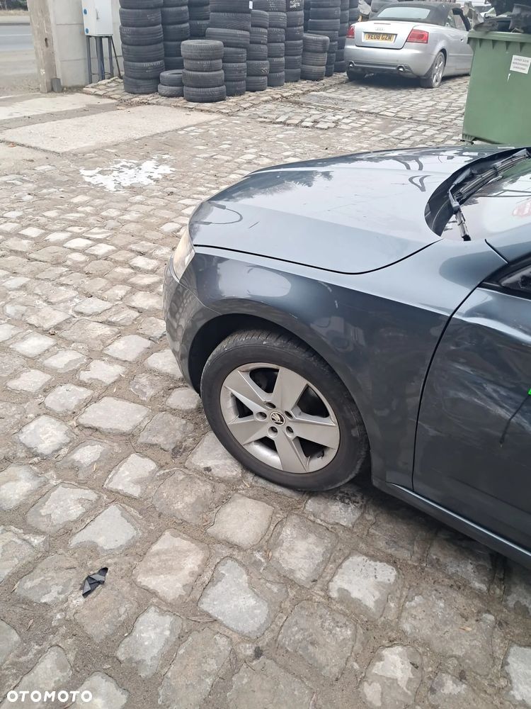 Maska zderzak błotnik Klapa drzwi skoda octavia3 LF7Y - 4