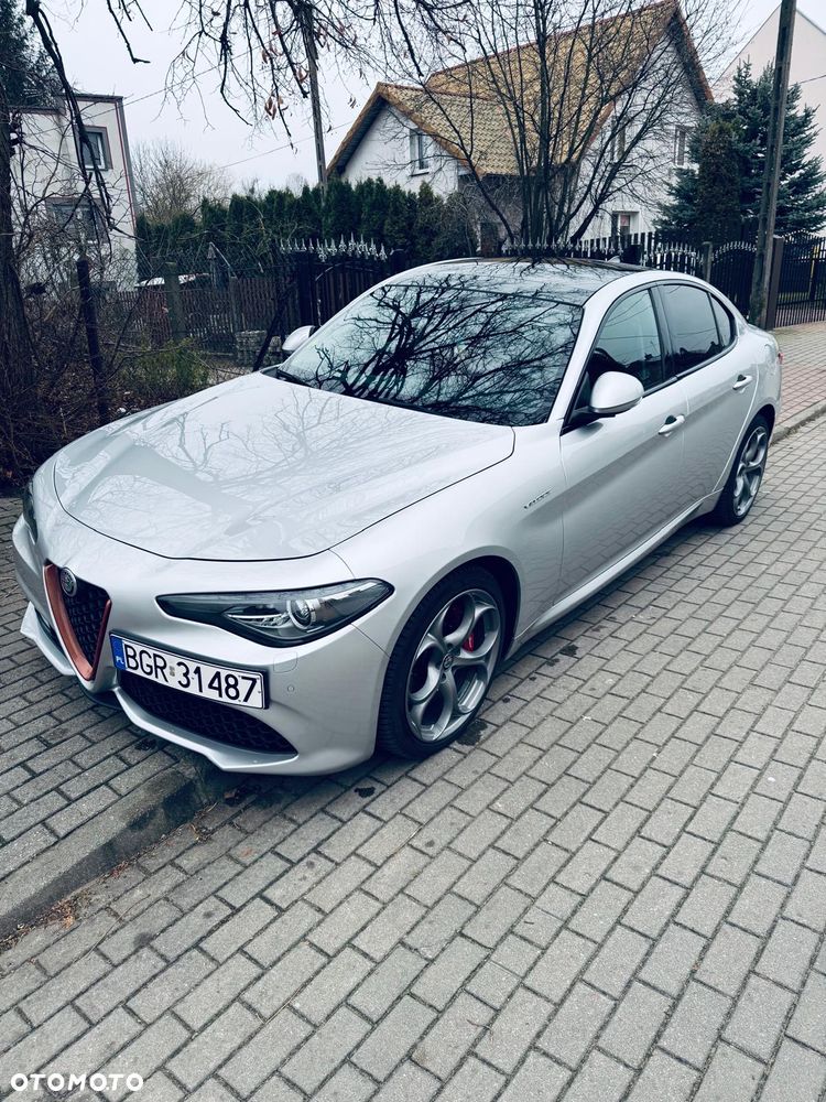 Alfa Romeo Giulia 2.2 AT8-Q4 Veloce - 1