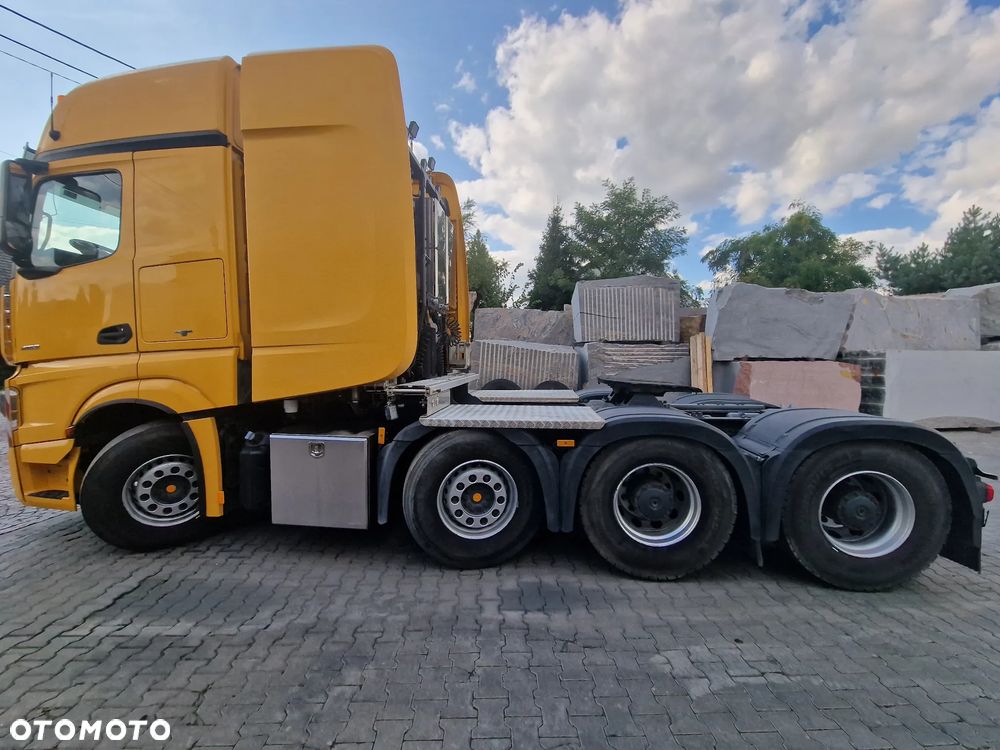 Mercedes-Benz Actros - 9