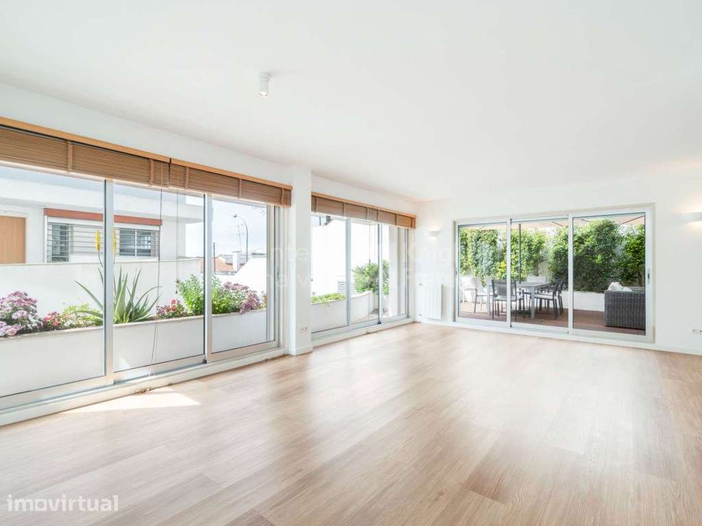 Apartamento T3 duplex para arrendamento no Alto de Santa Catarina - Grande imagem: 3/26