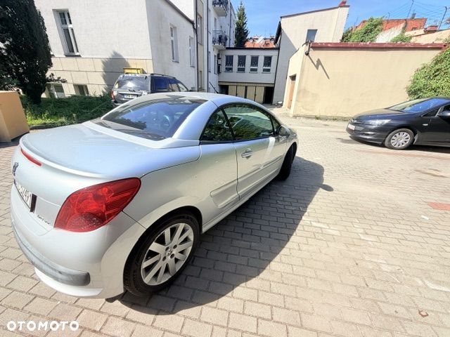 Peugeot 207 CC - 11