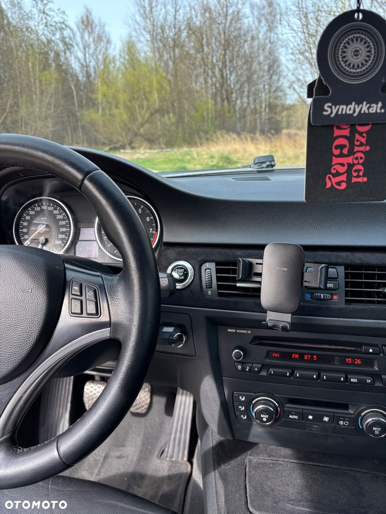 BMW Seria 3 325i - 17