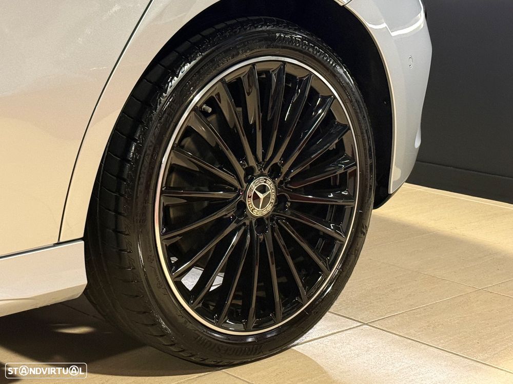 Mercedes-Benz A 250 e 8G-DCT AMG Line - 43