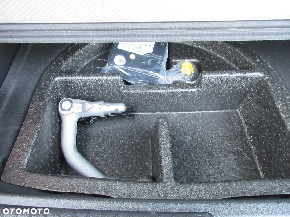 Kia Venga 1.6 CVVT Platinum Edition - 24