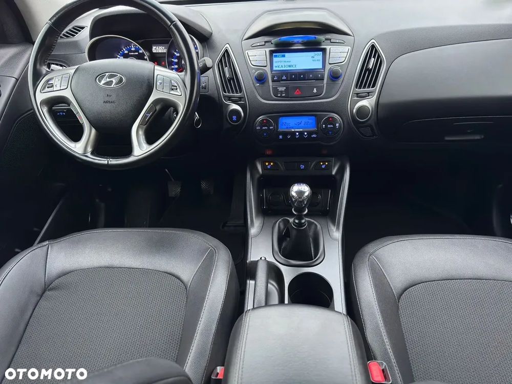 Hyundai ix35 1.6 2WD Fifa World Cup Edition - 9
