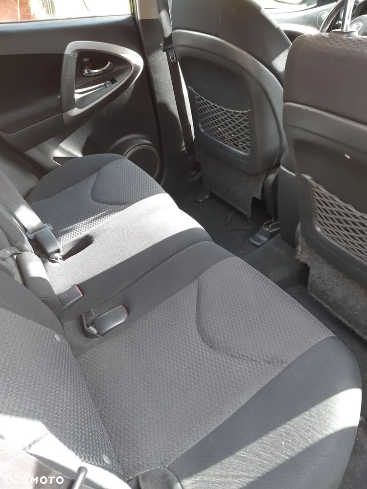 Toyota RAV4 - 13