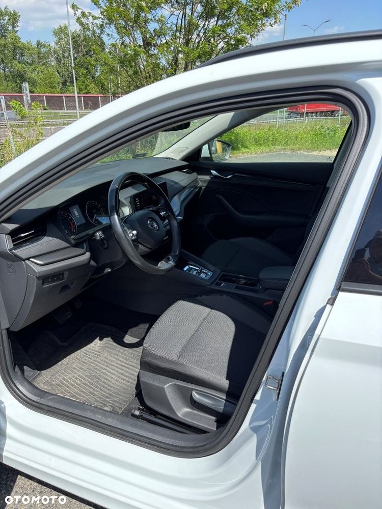 Skoda Octavia 2.0 TDI Ambition DSG - 11