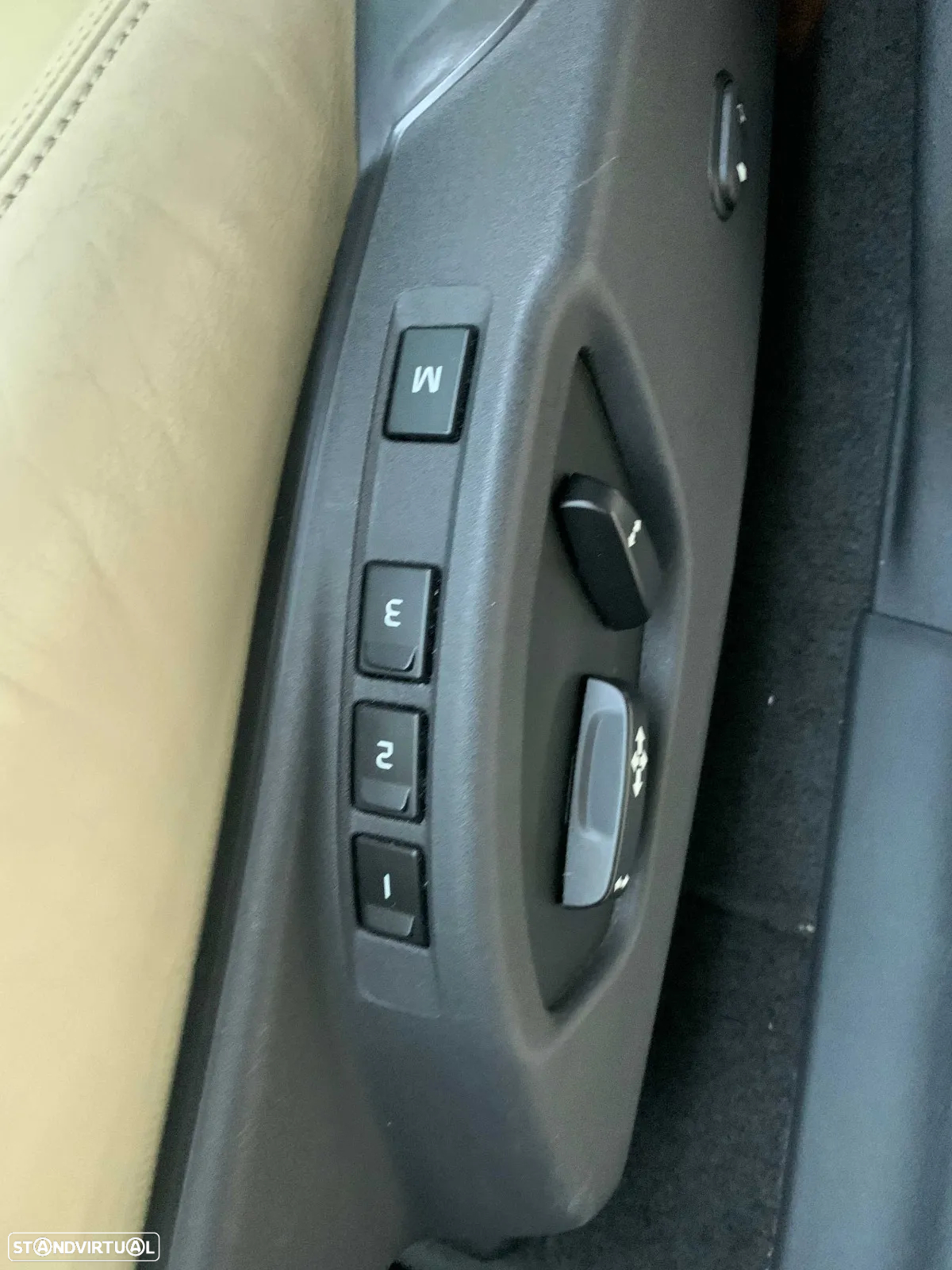 Volvo XC 60 2.0 D4 R-Design Summum Geartronic - 5
