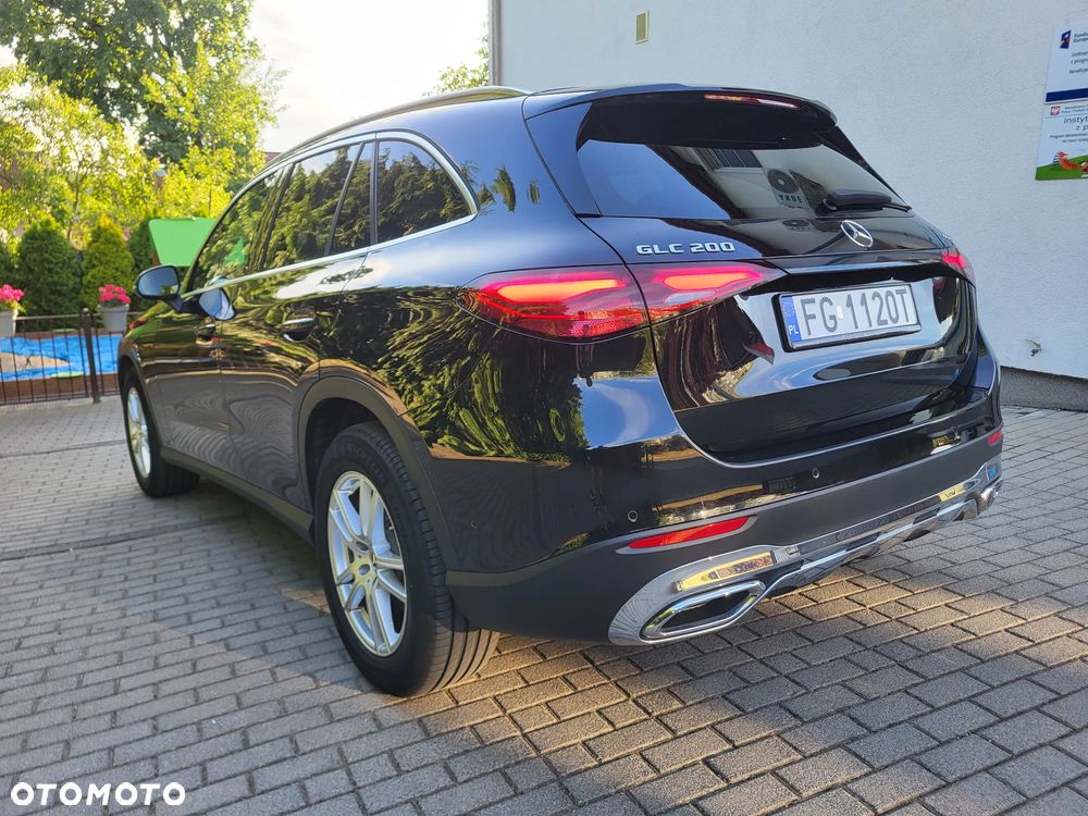 Mercedes-Benz GLC 200 4Matic 9G-TRONIC Avantgarde Advanced - 3
