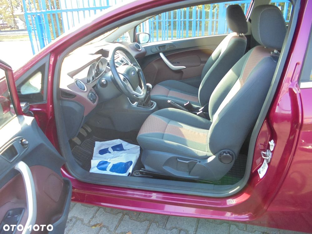 Ford Fiesta - 27