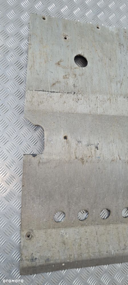 Isuzu D-Max I 3.0 Osłona Dolna Silnika - 3