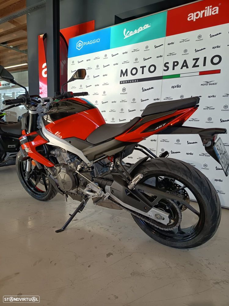 Aprilia Tuono 457 - 3