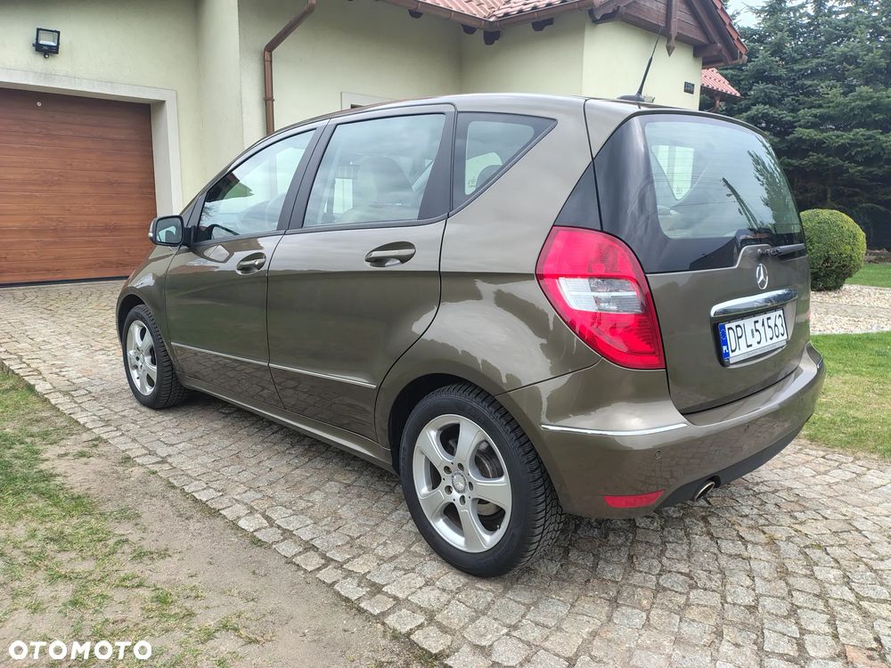 Mercedes-Benz Klasa A 170 BlueEFFICIENCY Avantgarde - 3